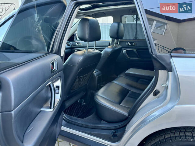 Серый Субару Аутбек, объемом двигателя 2.5 л и пробегом 245 тыс. км за 6350 $, фото 18 на Automoto.ua