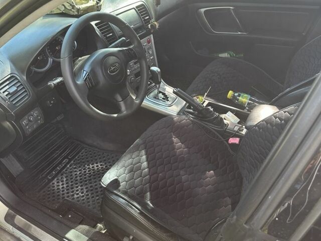 Субару Аутбек 2006 в Коростене на Automoto.ua Серый Субару Аутбек, объемом двигателя 3 л и пробегом 346 тыс. км за 7200 $, фото 1 на Automoto.ua