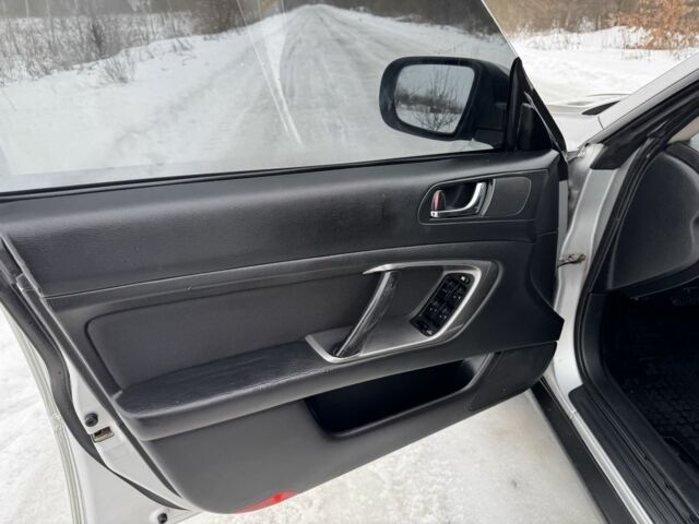 Сірий Субару Аутбек, об'ємом двигуна 2.5 л та пробігом 173 тис. км за 6500 $, фото 6 на Automoto.ua