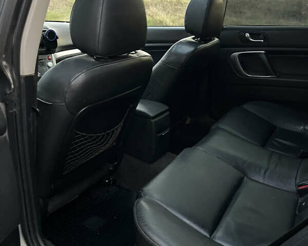 Серый Субару Аутбек, объемом двигателя 2.5 л и пробегом 280 тыс. км за 6100 $, фото 8 на Automoto.ua