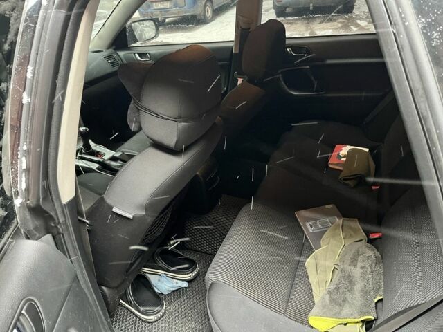 Серый Субару Аутбек, объемом двигателя 2.5 л и пробегом 290 тыс. км за 6000 $, фото 6 на Automoto.ua