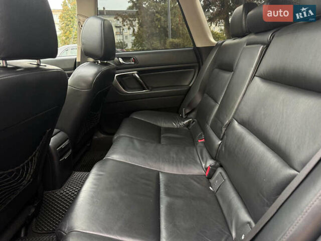 Сірий Субару Аутбек, об'ємом двигуна 2.46 л та пробігом 244 тис. км за 5500 $, фото 28 на Automoto.ua
