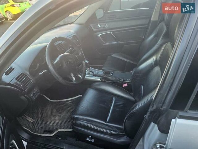 Серый Субару Аутбек, объемом двигателя 2.5 л и пробегом 305 тыс. км за 5800 $, фото 16 на Automoto.ua