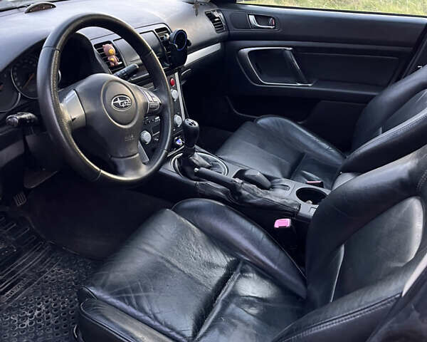 Серый Субару Аутбек, объемом двигателя 2.5 л и пробегом 280 тыс. км за 6100 $, фото 7 на Automoto.ua