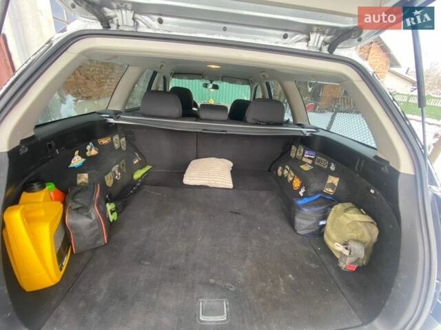 Серый Субару Аутбек, объемом двигателя 2.5 л и пробегом 330 тыс. км за 5500 $, фото 11 на Automoto.ua