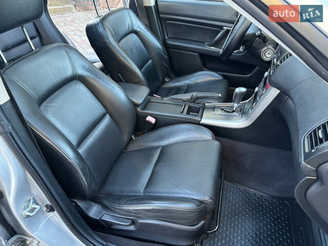 Серый Субару Аутбек, объемом двигателя 2.5 л и пробегом 245 тыс. км за 6350 $, фото 23 на Automoto.ua