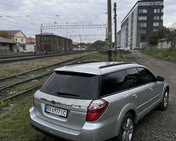 Серый Субару Аутбек, объемом двигателя 2.46 л и пробегом 240 тыс. км за 5700 $, фото 2 на Automoto.ua