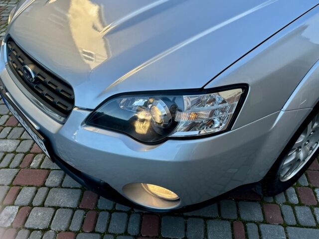 Серый Субару Аутбек, объемом двигателя 2.5 л и пробегом 245 тыс. км за 6350 $, фото 3 на Automoto.ua