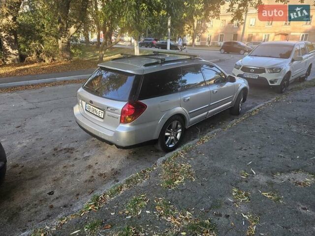 Сірий Субару Аутбек, об'ємом двигуна 2.4 л та пробігом 307 тис. км за 5800 $, фото 2 на Automoto.ua