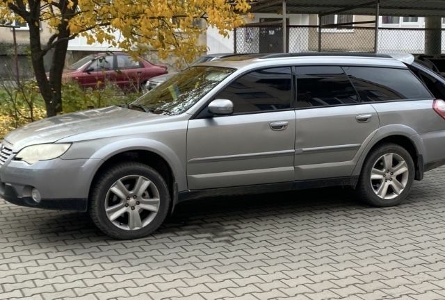 Сірий Субару Аутбек, об'ємом двигуна 2.5 л та пробігом 300 тис. км за 5200 $, фото 5 на Automoto.ua