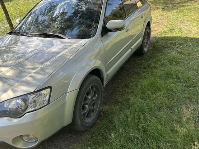 Субару Аутбек 2006 в Коростене на Automoto.ua Серый Субару Аутбек, объемом двигателя 3 л и пробегом 346 тыс. км за 7200 $, фото 2 на Automoto.ua