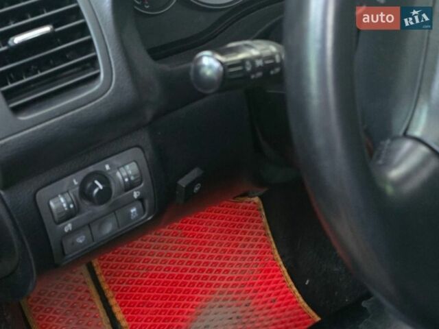 Сірий Субару Аутбек, об'ємом двигуна 3 л та пробігом 301 тис. км за 6300 $, фото 4 на Automoto.ua