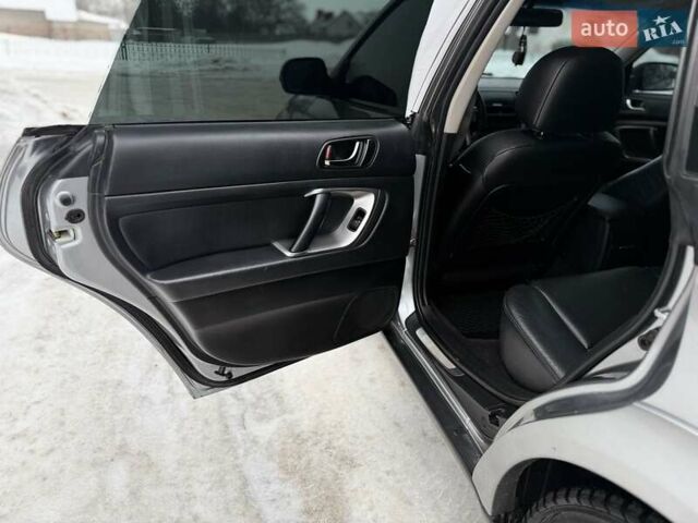 Сірий Субару Аутбек, об'ємом двигуна 2.5 л та пробігом 280 тис. км за 5850 $, фото 16 на Automoto.ua