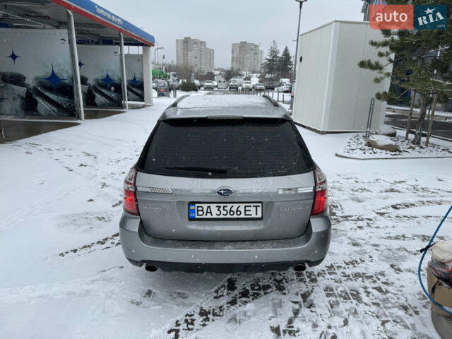 Сірий Субару Аутбек, об'ємом двигуна 2.46 л та пробігом 125 тис. км за 7797 $, фото 4 на Automoto.ua