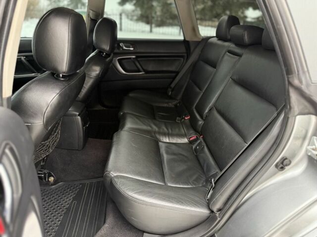 Сірий Субару Аутбек, об'ємом двигуна 2.5 л та пробігом 280 тис. км за 5850 $, фото 12 на Automoto.ua