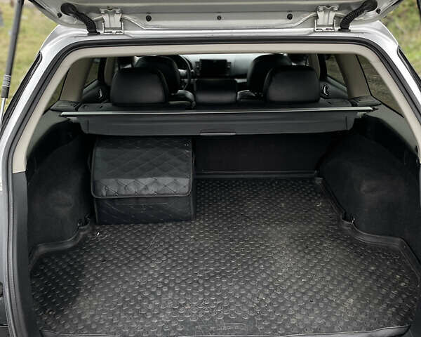 Серый Субару Аутбек, объемом двигателя 2.46 л и пробегом 240 тыс. км за 5700 $, фото 5 на Automoto.ua