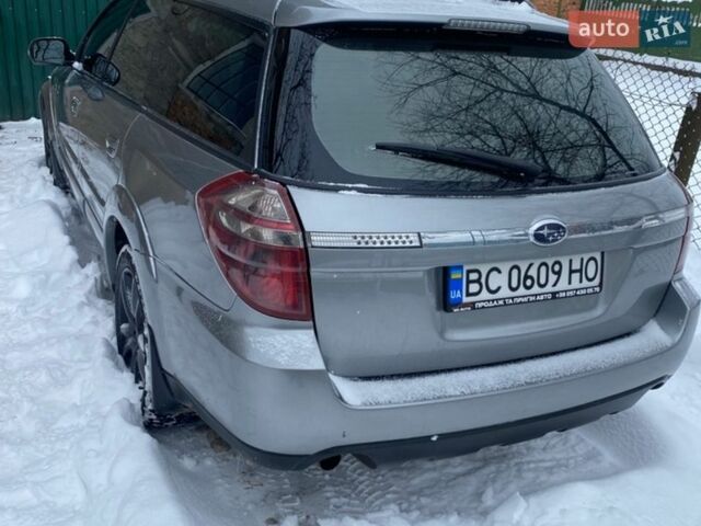 Серый Субару Аутбек, объемом двигателя 2.5 л и пробегом 330 тыс. км за 5500 $, фото 6 на Automoto.ua