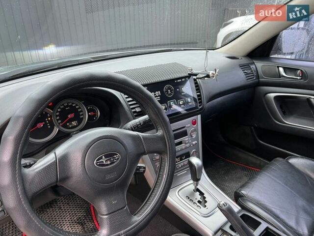 Сірий Субару Аутбек, об'ємом двигуна 2.4 л та пробігом 300 тис. км за 6000 $, фото 23 на Automoto.ua