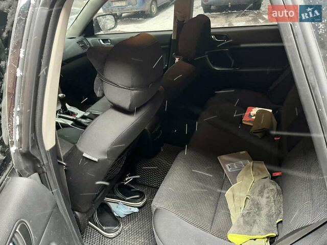 Сірий Субару Аутбек, об'ємом двигуна 2.46 л та пробігом 290 тис. км за 6000 $, фото 9 на Automoto.ua