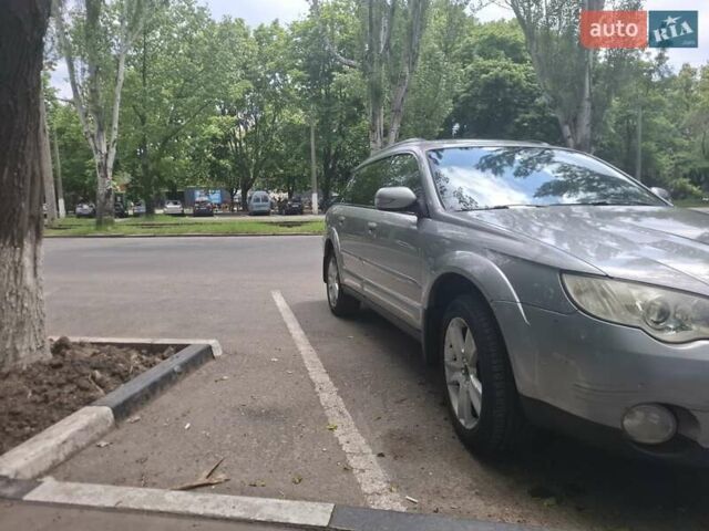 Серый Субару Аутбек, объемом двигателя 3 л и пробегом 350 тыс. км за 6000 $, фото 1 на Automoto.ua