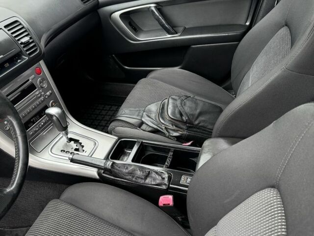 Сірий Субару Аутбек, об'ємом двигуна 2.5 л та пробігом 173 тис. км за 6500 $, фото 8 на Automoto.ua