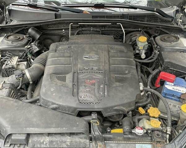 Серый Субару Аутбек, объемом двигателя 3 л и пробегом 269 тыс. км за 6300 $, фото 8 на Automoto.ua