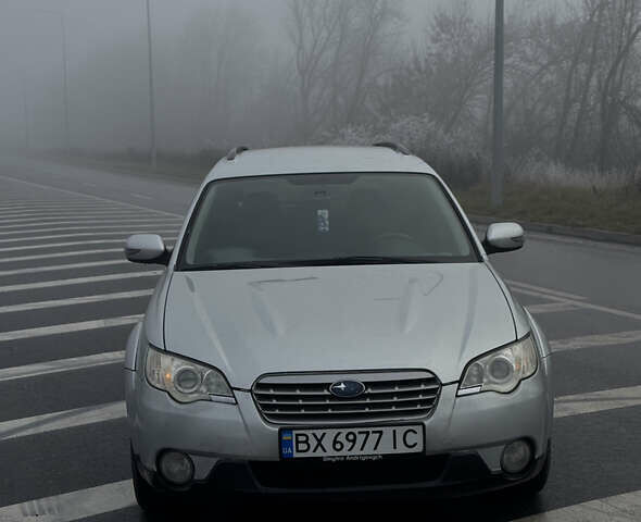 Серый Субару Аутбек, объемом двигателя 2.5 л и пробегом 243 тыс. км за 5200 $, фото 1 на Automoto.ua