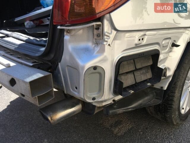 Сірий Субару Аутбек, об'ємом двигуна 2 л та пробігом 158 тис. км за 7500 $, фото 47 на Automoto.ua