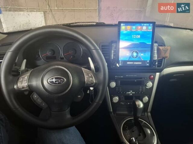 Серый Субару Аутбек, объемом двигателя 3 л и пробегом 350 тыс. км за 6000 $, фото 5 на Automoto.ua