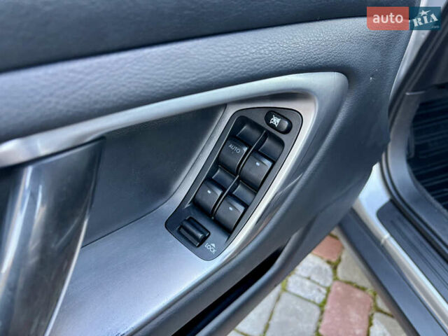 Серый Субару Аутбек, объемом двигателя 2.5 л и пробегом 245 тыс. км за 6350 $, фото 15 на Automoto.ua