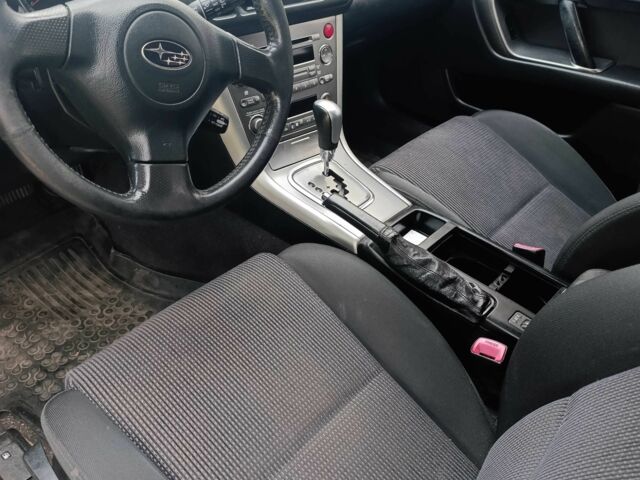 Серый Субару Аутбек, объемом двигателя 2.5 л и пробегом 180 тыс. км за 5500 $, фото 1 на Automoto.ua