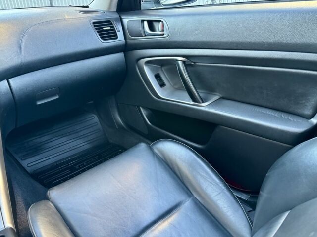 Серый Субару Аутбек, объемом двигателя 2.5 л и пробегом 245 тыс. км за 6350 $, фото 10 на Automoto.ua