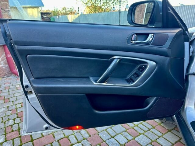 Серый Субару Аутбек, объемом двигателя 2.5 л и пробегом 245 тыс. км за 6350 $, фото 13 на Automoto.ua