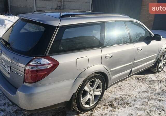 Серый Субару Аутбек, объемом двигателя 2.5 л и пробегом 299 тыс. км за 5650 $, фото 6 на Automoto.ua