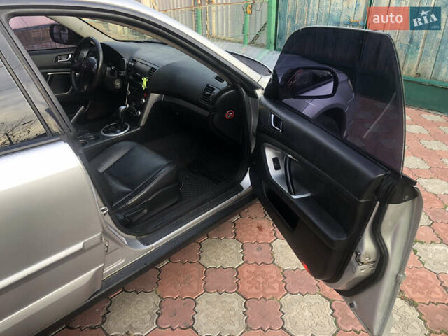 Серый Субару Аутбек, объемом двигателя 2.46 л и пробегом 298 тыс. км за 7200 $, фото 9 на Automoto.ua