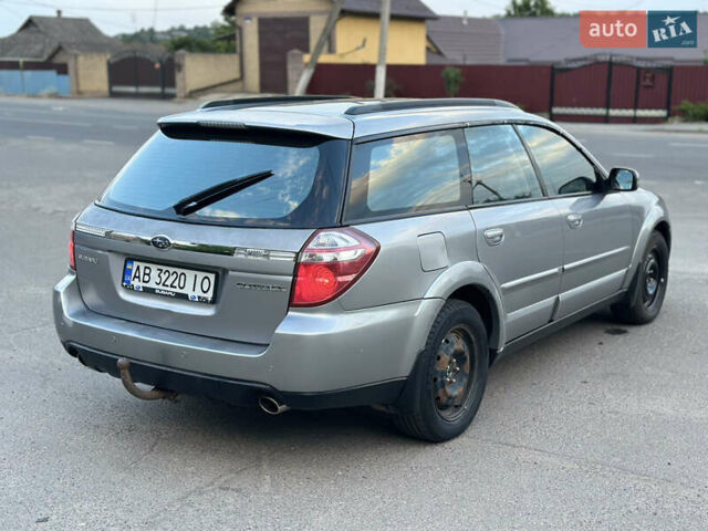 Сірий Субару Аутбек, об'ємом двигуна 2.5 л та пробігом 300 тис. км за 4499 $, фото 5 на Automoto.ua