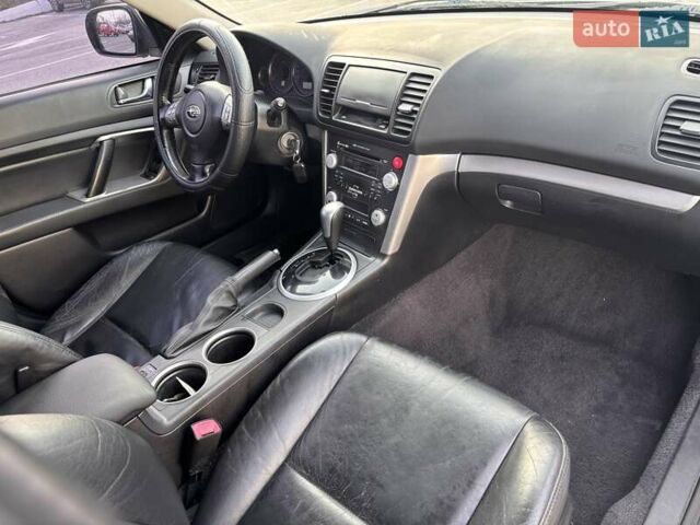 Серый Субару Аутбек, объемом двигателя 2.46 л и пробегом 298 тыс. км за 8200 $, фото 13 на Automoto.ua