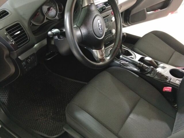 Серый Субару Аутбек, объемом двигателя 2.5 л и пробегом 180 тыс. км за 7442 $, фото 7 на Automoto.ua