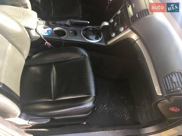 Серый Субару Аутбек, объемом двигателя 2.5 л и пробегом 280 тыс. км за 7500 $, фото 5 на Automoto.ua