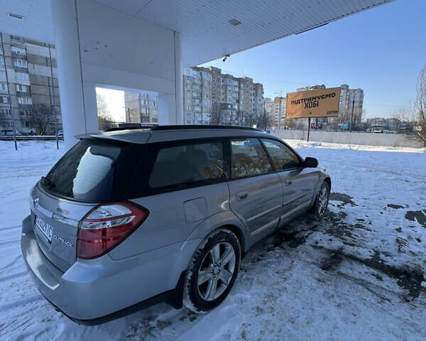 Серый Субару Аутбек, объемом двигателя 2.46 л и пробегом 362 тыс. км за 4350 $, фото 6 на Automoto.ua