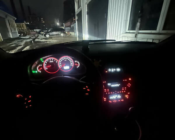 Сірий Субару Аутбек, об'ємом двигуна 2.5 л та пробігом 330 тис. км за 4700 $, фото 18 на Automoto.ua