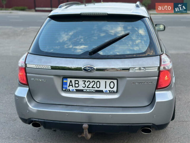 Сірий Субару Аутбек, об'ємом двигуна 2.5 л та пробігом 300 тис. км за 4499 $, фото 6 на Automoto.ua