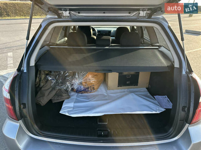 Сірий Субару Аутбек, об'ємом двигуна 2.5 л та пробігом 225 тис. км за 6300 $, фото 8 на Automoto.ua