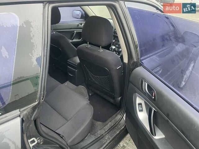 Сірий Субару Аутбек, об'ємом двигуна 2.5 л та пробігом 350 тис. км за 6500 $, фото 2 на Automoto.ua