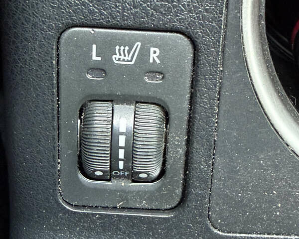 Сірий Субару Аутбек, об'ємом двигуна 2.5 л та пробігом 178 тис. км за 6200 $, фото 7 на Automoto.ua