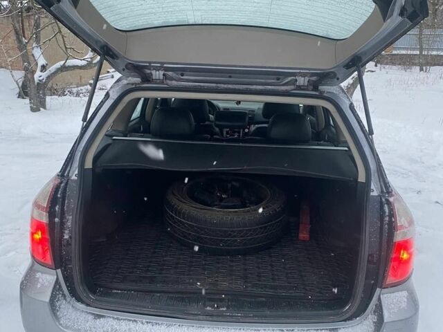 Серый Субару Аутбек, объемом двигателя 2.5 л и пробегом 510 тыс. км за 6200 $, фото 7 на Automoto.ua