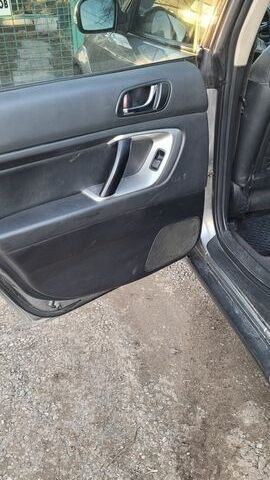 Серый Субару Аутбек, объемом двигателя 2.46 л и пробегом 331 тыс. км за 6800 $, фото 17 на Automoto.ua