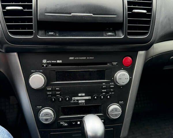 Сірий Субару Аутбек, об'ємом двигуна 2.5 л та пробігом 178 тис. км за 6200 $, фото 6 на Automoto.ua