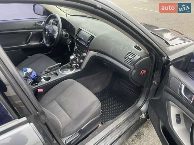 Сірий Субару Аутбек, об'ємом двигуна 2.5 л та пробігом 350 тис. км за 6500 $, фото 5 на Automoto.ua