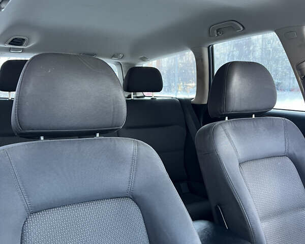 Серый Субару Аутбек, объемом двигателя 2.46 л и пробегом 362 тыс. км за 4350 $, фото 9 на Automoto.ua